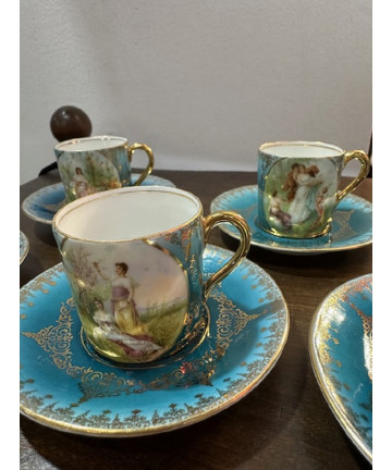 Servizio tazzine caffè...