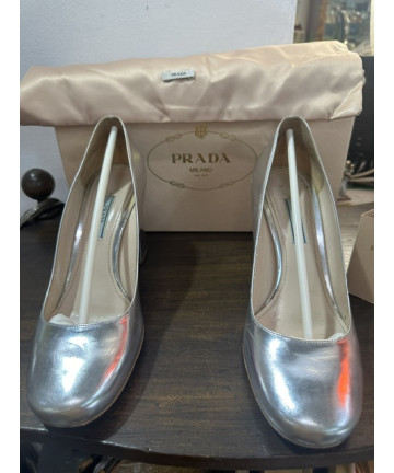 Decollete Prada argento 39
