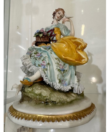 Dama porcellana Capodimonte...