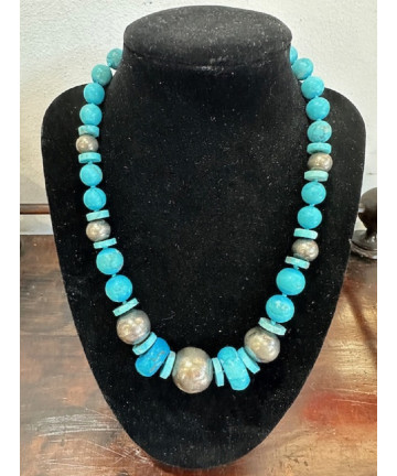 Collana con perle ed...