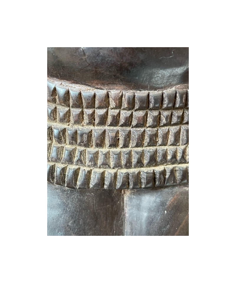 scultura lignea Makonde, figura femminile